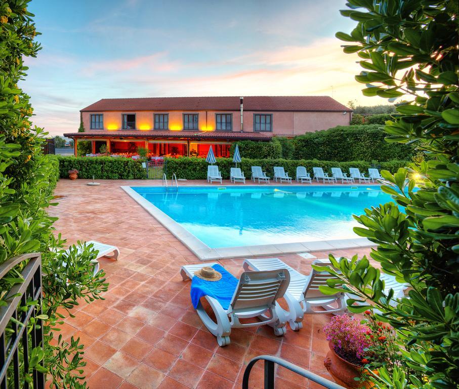 Agriturismo Biologico Corte Aragonese Santa Maria di Licodia Exterior photo
