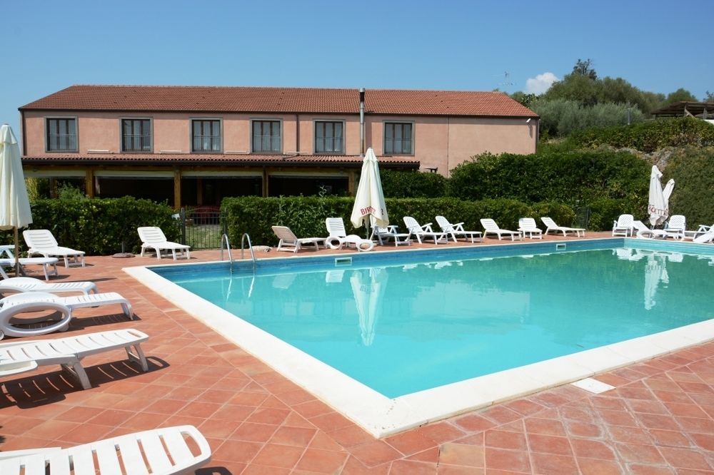 Agriturismo Biologico Corte Aragonese Santa Maria di Licodia Exterior photo